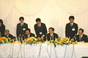 2006年3月 再処理工場のアクティブ試験に係る安全協定を青森県および六ヶ所村と締結