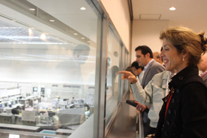 2015年6月 キャロライン・ケネディ駐日米大使当社施設を視察